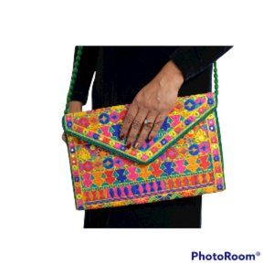 NWT Embroidered Envelope Clutch